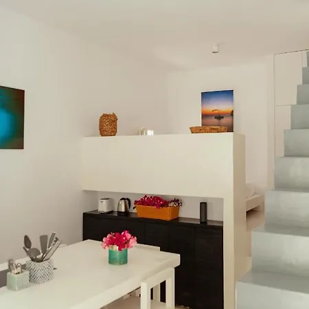 Rooftop House In The Old Town Of Parikia - * Parikia (Paros)